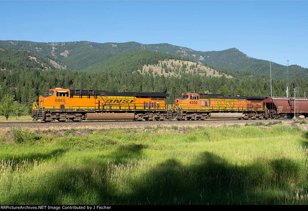 BNSF 6865